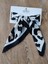 Beray 70*70 cm Desenli Saten Fular Siyah Leopar Desenli 1