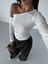 Asimetrik Yaka Omuz Detaylı Uzun Kollu Sandy Kumaş Crop / Bluz 3