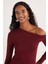 Kadın Standart Fit Asimetrik Yaka Viskon Bordo Bluz 1