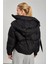 Kadın Kapüşonlu Kısa Şişme Mont - Siyah 5