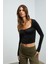 SILIVRA Kadın Havuz Yakalı Esnek Kumaşlı Slim Fit Siyah Bluz 4