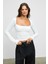SILIVRA Kadın Havuz Yakalı Esnek Kumaşlı Slim Fit Beyaz Bluz 2