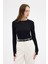 Siyah Premium/Viskoz Yumuşak Kumaşlı Parmak Geçmeli Crop Bluz 8162A 3