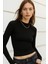 Kadın Siyah Bisiklet Yaka Esnek Kumaşlı Vücuda Oturan Slim Fit Uzun Kollu Crop Body 1