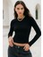 Kadın Siyah Bisiklet Yaka Esnek Kumaşlı Vücuda Oturan Slim Fit Uzun Kollu Crop Body 3