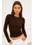 Kadın Kahverengi Bisiklet Yaka Esnek Kumaşlı Vücuda Oturan Slim Fit Uzun Kollu Crop Body 1