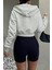 Kadın Pamuklu Crop Model Kanguru Cepli Kapüşonlu Crop Spor Sweatshirt 2
