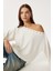 Asimetrik Halkalı Yumoş Bluz LUB0311 Kemik 1