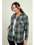 Kadın Kapüşonlu Ekose Desenli Metal Düğmeli Cepli Gömlek 3