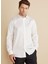 Slim Fit Klasik Yaka Beyaz Erkek Gömlek BBFW25MSH028 2