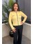 Burgu Şeritli Özel Işleme Düğmeli Sarı Hırka 3