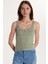Kadın Modal Kumaş Standart Fit Ince Askılı U Yaka Düğmeli Mint Body Atlet 4