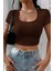 Kadın Kahverengi Yarım Kol Düz Yaka Crop Top Bluz 5