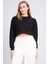 K26 24K100-1 Sıyah Kadın O Yaka 3 Ip Sardonsuz Crop Sweat 1