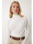Kadın Büzgü Detaylı Dik Yaka Sandy Bluz 5