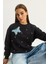 Kadın Bisiklet Yaka Kelebek Aksesuarlı Taş Işlemeli Üç Iplik Şadonlu Sweatshirt 2