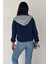 Kadın Kapüşonlu Düğmeli Gabardin Ceket – Sportif & Şehirli Stil 4