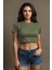 Haki Bisiklet Yaka Slim Fit Crop Top 1