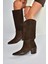 V654082102 Kahverengi Hakiki Deri Süet Kalın Topuklu Kadın Çizme 5