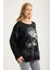 Yaldızlı Çiçek Desenli Yazılı Bluz 3