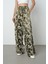 Kadın Haki - Bej Renk Desenli Bol Paça Beli Lastikli Pantolon 3