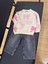 Kız Çocuk Pamuklu Krem Pembe Fiyonk Desenli Sweatshirt ve Gri Nakışlı Jean Takım - Günlük Şık Kombin 3
