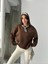 Fularlı Kahverengi Ceylan Desenli Sweatshirt 1