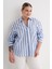 V Yaka Çizgili Gömlek 5