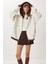 Oversize Kapüşonlu Kontrast Peluş Mont LFG0172 Ekru 1