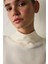 Beyaz Dökümlü Boğazlı Sweatshirt 15
