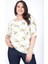 Karmen Yaka Çiçekli Tişört 1
