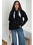 Kadın Fular Detaylı Kapüşonlu Sweatshirt – Casual Charm 3