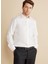 Slim Fit Klasik Yaka Beyaz Erkek Gömlek BBFW25MSH019 1