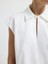 Yakalı Kolsuz Bluz Beyaz 11545024003 2