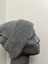 Gri Kadın Yumuşacık Akrilik Kumaş Saçaklı Tüylü Bere – Sıcak Tutucu Kışlık Şapka 4