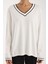 Kadın Beyaz Kontrast Biyeli ve Yan Yırtmaçlı V Yaka Triko Bluz 5