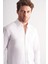 Beyaz Düğmeli Yaka Kendinden Desenli Örme Uzun Kol Performans Ürün Slim Fit %100 Pamuk Gömlek 1004255272 3