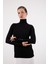 Kadın Siyah Çıtçıtlı Kollu Balıkçı Yaka Triko Bluz 4