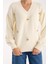 Kadın Ekru Sakal Iplik Önü Aksesuarlı Balon Kollu V Yaka Triko Kazak 4