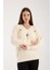 Kadın Ekru Sakal Iplik Balon Kollu Boncuk Nakışlı V Yaka Triko Kazak 1