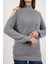 Kadın Gri Zincir Detaylı Omuz Dekolteli Yarım Balıkçı Yaka Simli Triko Kazak 6