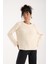 Kadın Ekru Reglan Kol ve Tek Düğmeli Manşetler Bisiklet Yaka Simli Triko Kazak 1