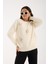 Kadın Ekru Sakal Iplik Boncuk Nakışlı Bisiklet Yaka Triko Kazak 1
