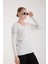 Kadın Beyaz Simli Kumaş Detaylı V Yaka Triko Bluz 4