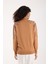 Kadın Bej Viskon Kumaş Taş Detaylı Omuzlar Yarım Balıkçı Yaka Triko Bluz 3
