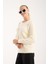 Kadın Ekru Sakal Iplik Önü Aksesuarlı Bisiklet Yaka Triko Kazak 3