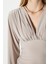 Kadın Sante V Yaka Bej Yumuşak Sandy Bluz 2