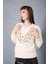 Kadın Ekru Sakal Iplik Önü Boncuk Nakışlı Balon Kollu V Yaka Triko Kazak 3