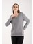 Kadın Gri Viskon Kumaş V Yaka Simli Triko Bluz 3