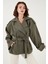 Oversize Fit Kruvaze Yaka Kuşaklı Düğmeli Trençkot Bayan Trençkot 6839609 4
